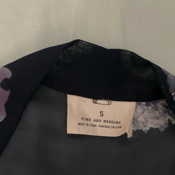 Pins & Needles Floral Bow Tie Blouse S - Picture 3 of 6